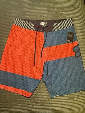 Fox Men’s Red & Blue Colorblock Board Shorts